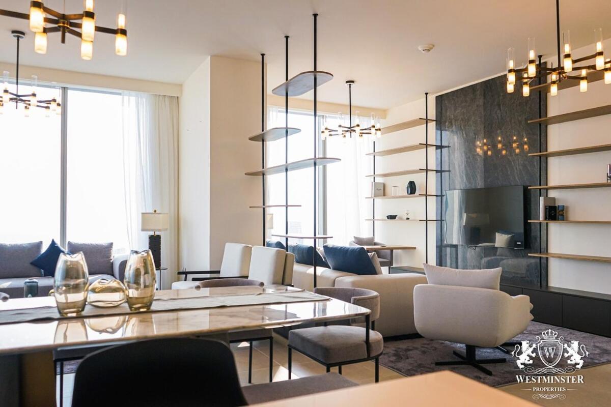 Tower Offers Luxury Living In The Heart Of Apartment *