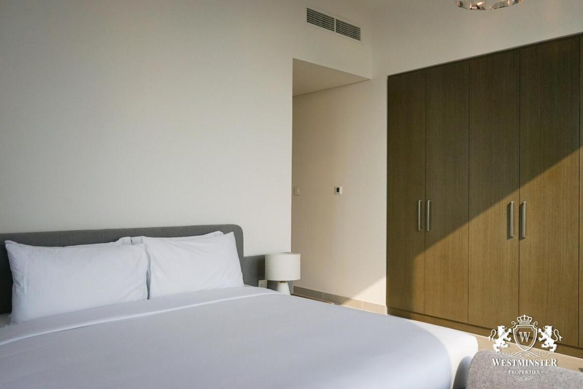 Tower Offers Luxury Living In The Heart Of * Dubai